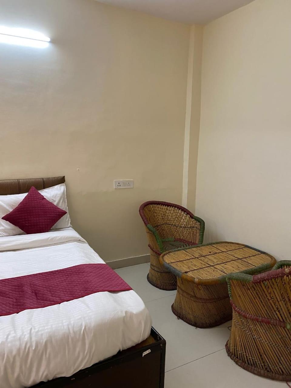 Hotel Pragya Palace