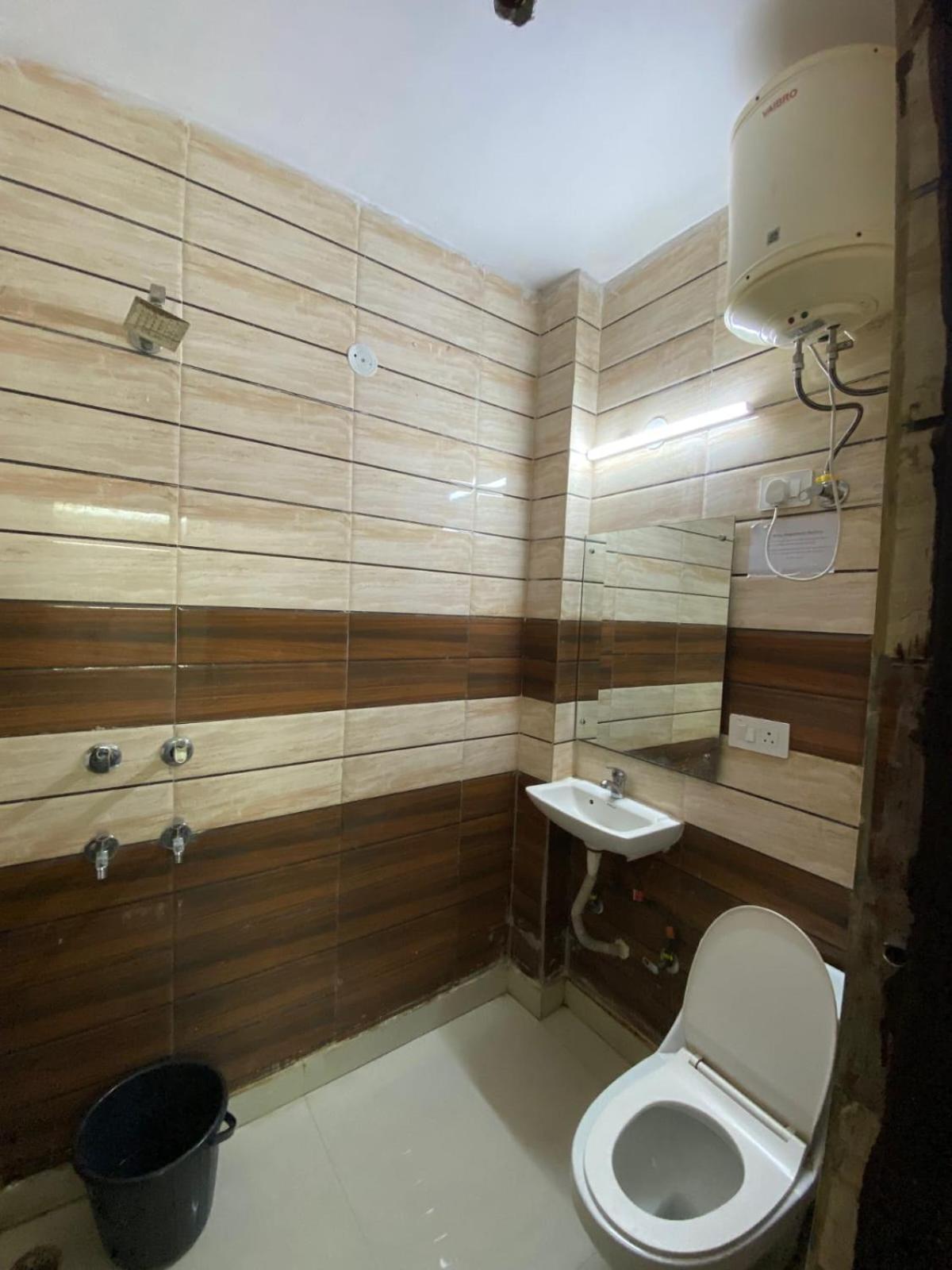 Pragya Palace 3*
