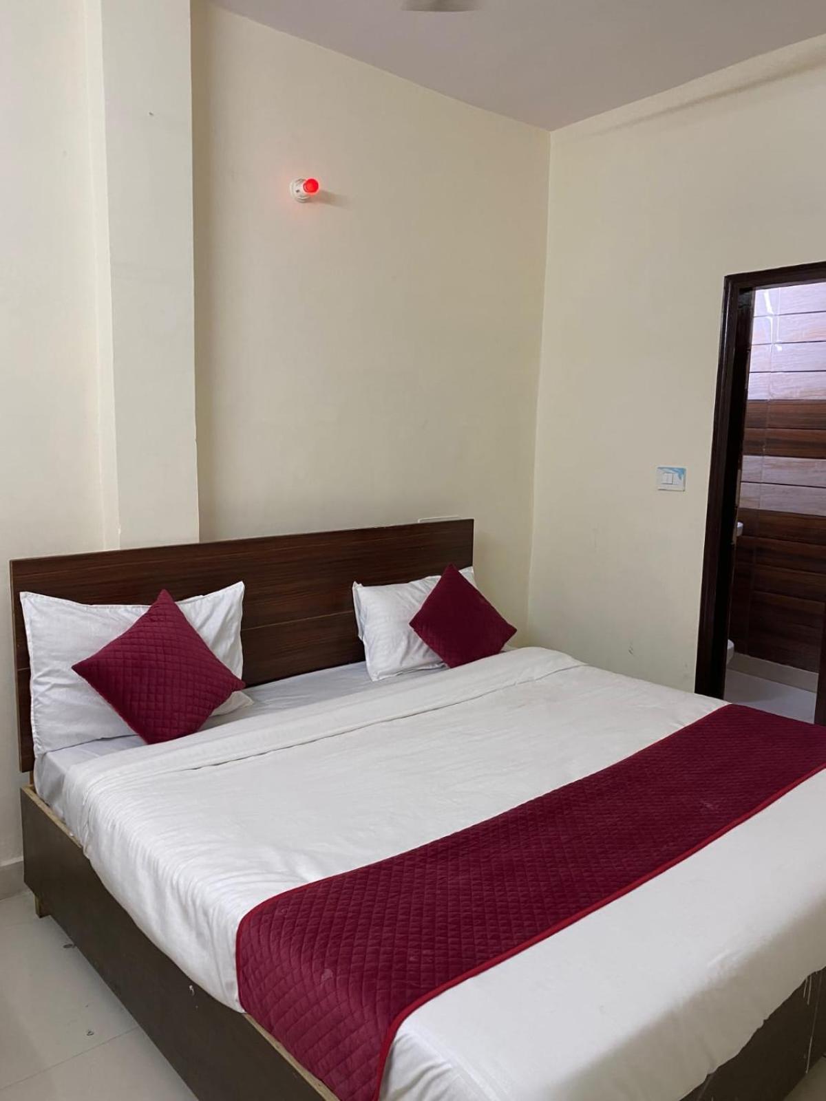 Pragya Palace 3* New Delhi